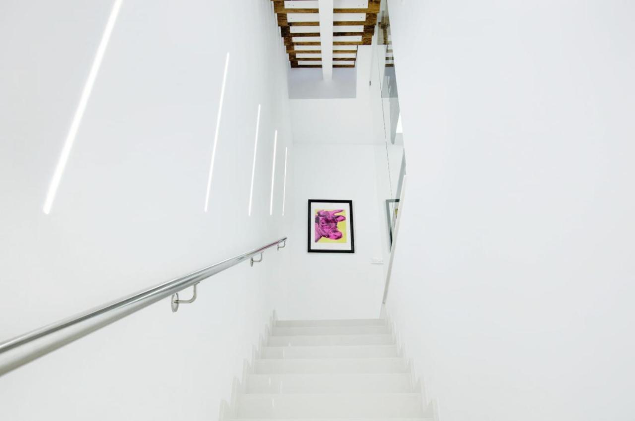 Apartment Elite - Art Collection - Andy