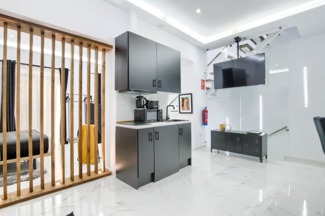 Apartment Elite - Art Collection - Andy Merida